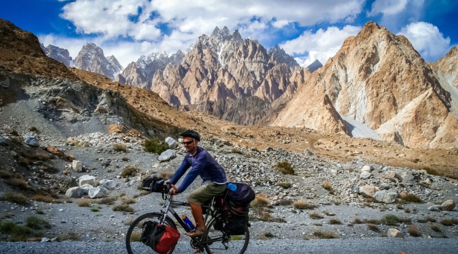 Karakorum cycling tour